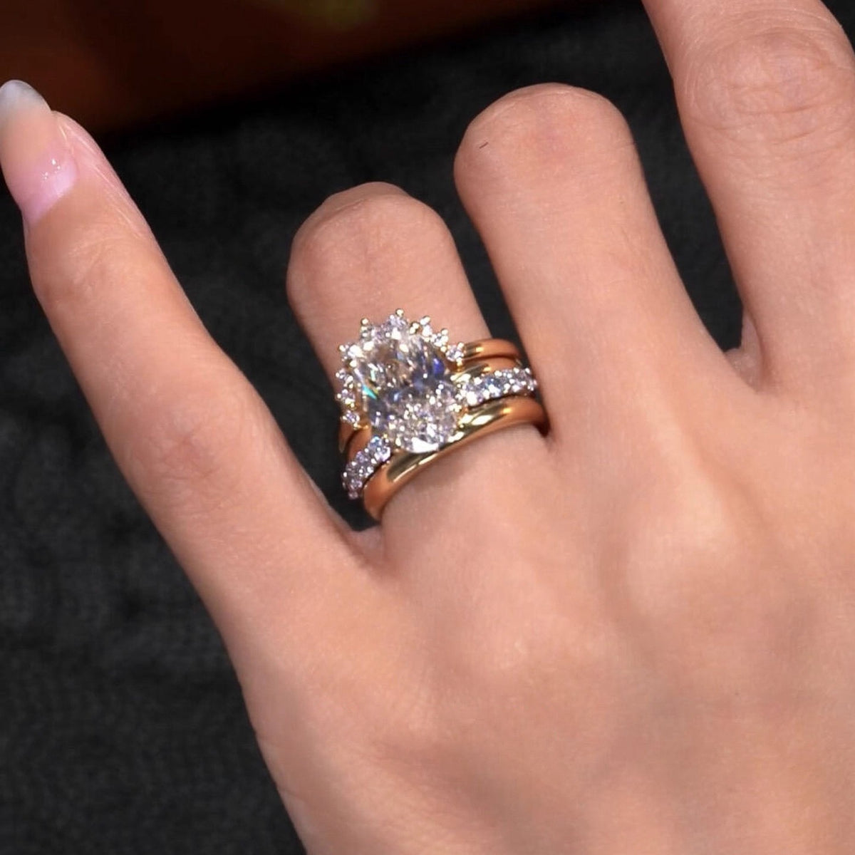 Pear-Shaped Double Band / Split-Shank